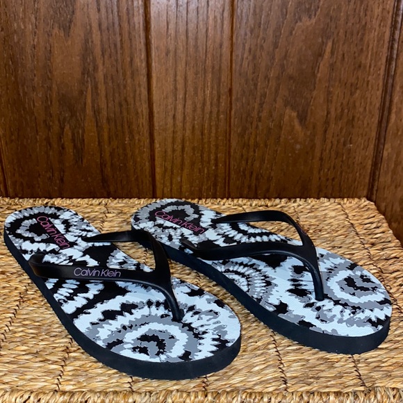 Calvin Klein Sarmine Sandal Black/Pink Logo - Picture 1 of 10